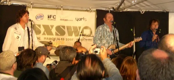 Hoodoo Gurus band photograph