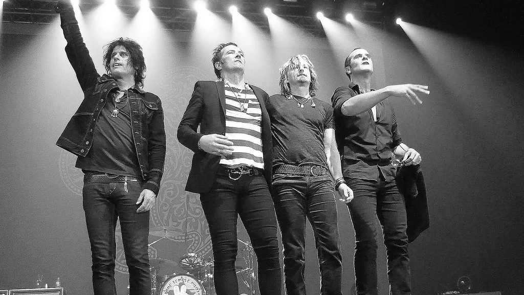 Stone Temple Pilots band photograph