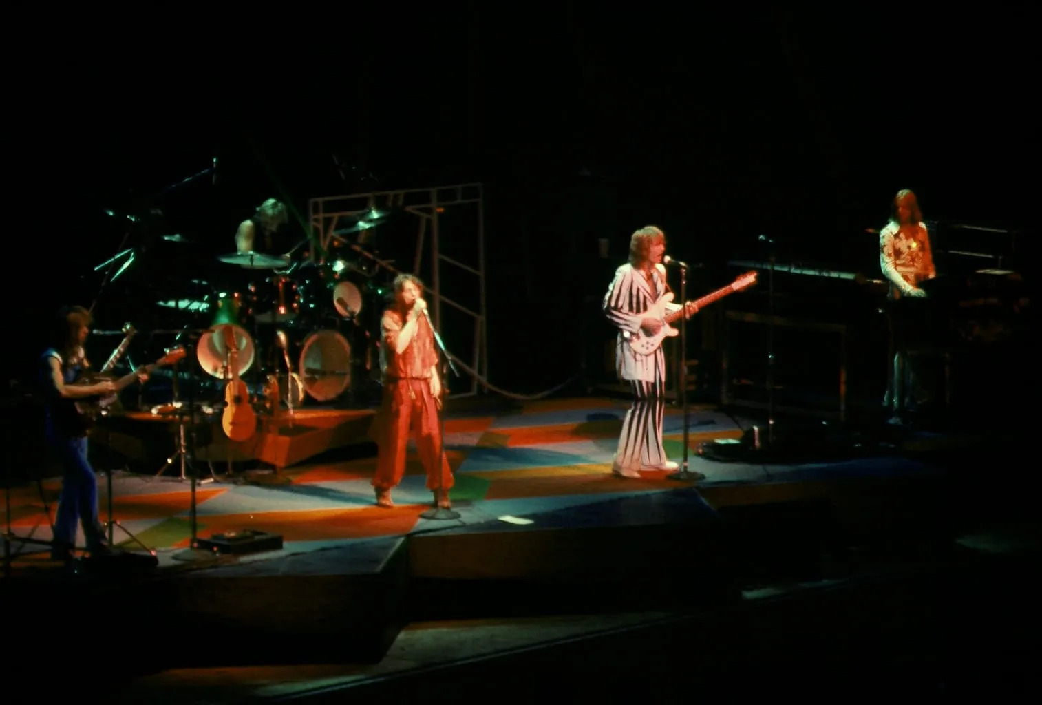 Yes band photograph